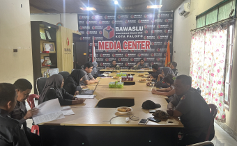 Rapat TimFast Pemantapan Pengawasan Pencalonan Wali Kota dan Wakil Wali Kota Palopo